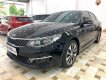 Kia Optima 2.0 ATH 2017 - Bán Kia Optima 2.0 ATH sản xuất 2017, màu đen xe gia đình, giá tốt