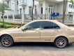 Mercedes-Benz C class 2002 - Cần bán Mercedes C200 đời 2002, màu ghi vàng xe gia đình