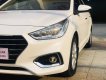 Hyundai Accent 2018 - Bán gấp chiếc Hyundai Accent MT (bản đủ) đời 2018, màu trắng, giá cực kì ưu đãi