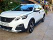 Peugeot 5008 2018 - Cần bán gấp Peugeot 5008 năm 2018, màu trắng, dòng SUV 7 chỗ