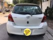 Toyota Yaris 2009 - Bán xe gia đình giá rẻ với chiếc Toyota Yaris sản xuất 2009, màu trắng, nhập khẩu