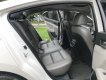 Hyundai Elantra 2016 - Cần bán gấp Hyundai Elantra 1.6AT sản xuất 2016, màu trắng số tự động