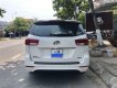 Kia Sedona 2016 - Bán Kia Sedona AT năm sản xuất 2016, màu trắng số tự động, giá chỉ 795 triệu