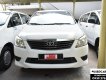 Toyota Innova J 2014 - Bán xe Toyota Innova J đời 2014, màu trắng, 300tr