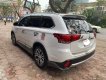 Mitsubishi Outlander 2.0 Premium 2019 - Cần bán lại xe Mitsubishi Outlander 2.0 Premium năm sản xuất 2019, màu trắng giá cạnh tranh