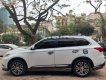 Mitsubishi Outlander 2.0 Premium 2019 - Cần bán lại xe Mitsubishi Outlander 2.0 Premium năm sản xuất 2019, màu trắng giá cạnh tranh