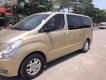 Hyundai Starex 2012 - Cần bán gấp Hyundai Starex MT năm sản xuất 2012, màu vàng số sàn, giá 453tr