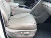 Toyota Venza   2010 - Bán Toyota Venza 3.5 AWD năm 2010, màu trắng, nhập khẩu  