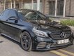 Mercedes-Benz C class 2019 - Cần bán lại xe Mercedes C class sản xuất 2019, màu đen