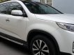 Kia Sorento 2016 - Cần bán gấp Kia Sorento GATH 2.4 AT sản xuất 2016, màu trắng còn mới