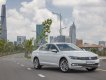 Volkswagen Passat comfort 2017 - Cần bán xe Volkswagen Passat comfort đời 2017, màu trắng, xe nhập
