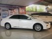 Toyota Camry 2.0E 2016 - Bán ô tô Toyota Camry 2.0E đời 2016, màu trắng, giá tốt