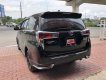 Toyota Innova Venturer 2017 - Cần bán lại xe Toyota Innova Venturer đời 2017, màu đen, giá 780tr