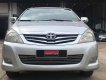 Toyota Innova 2.0 E 2011 - Cần bán lại xe Toyota Innova 2.0 E đời 2011, màu bạc