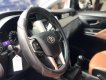 Toyota Innova E 2019 - Bán xe Toyota Innova E đời 2019, màu nâu