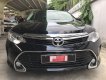 Toyota Camry 2017 - Cần bán xe Toyota Camry đời 2017, màu đen, giá 880tr