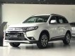 Mitsubishi Outlander 2.4 CVT Premium 2019 - Cần bán xe Mitsubishi Outlander 2.4 CVT Premium đời 2019, màu trắng