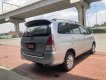 Toyota Innova V 2011 - Cần bán gấp Toyota Innova V đời 2011 xe gia đình chạy rất kỹ. Giá còn fix mạnh