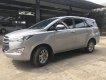 Toyota Innova E 2018 - Cần bán gấp Toyota Innova E đời 2018, màu bạc opion đầy đủ - Xe siêu đẹp.