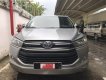 Toyota Innova 2.0 E 2017 - Cần bán lại xe Toyota Innova 2.0 E năm 2017, màu bạc