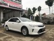 Toyota Camry 2.0E 2016 - Bán xe Toyota Camry 2.0E sản xuất 2016, màu trắng, nhập khẩu chính hãng, giá chỉ 800 triệu