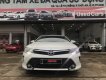 Toyota Camry 2.0E 2016 - Cần bán gấp Toyota Camry 2.0E 2016, màu trắng, 800 triệu