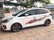 Kia Rondo 2017 - Bán Kia Rondo 2017 số sàn, máy xăng, màu trắng