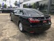 Toyota Camry 2.0E 2018 - Bán xe Toyota Camry 2.0E đời 2018, màu đen, xe nhập giá cạnh tranh