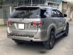 Toyota Fortuner 2016 - Gia đình cần bán xe Toyota Fotuner 2016, số sàn, màu bạc