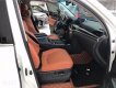 Lexus LX 570 2020 - Bán xe siêu lướt LX570 màu trắng, nội thất da bò, đăng ký tên cty T7/2020, lướt có 6200Km