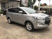 Toyota Innova E 2019 - Bán xe Toyota Innova E đời 2019, màu bạc biển SG chất như mới -giá cực đẹp