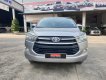 Toyota Innova 2018 - Cần bán Toyota Innova E đời 2018, màu bạc siêu chất -xe đẹp như mới - giá còn fix