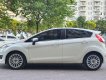 Ford Fiesta 2017 - Nhà mình bán Ford Fiesta 2017, tự động, bản 1.5, màu trắng 