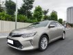 Toyota Camry 2.0E 2018 - Toyota Camry 2.0E 2018 cũ màu vàng cát, một chủ từ đâu, xe cực chất