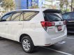 Toyota Innova 2018 - Bán xe Toyota Innova 2.0G đời 2018, màu trắng siêu chất, biển SG mới chạy 47.000km - option đầy đủ