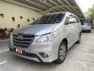 Toyota Innova 2016 - Cần bán xe Toyota Innova 2.0V sản xuất 2016, màu bạc biển SG odo 97.000km, giá tốt