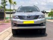 Toyota Fortuner 2016 - Nhà tôi cần bán Toyota Fortuner 2016, số sàn, máy dầu, màu bạc