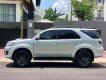 Toyota Fortuner 2016 - Nhà tôi cần bán Toyota Fortuner 2016, số sàn, máy dầu, màu bạc