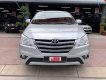 Toyota Innova 2017 - Bán xe Toyota Innova 2.0V sản xuất 2017, màu bạc giá giảm sâu