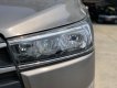 Toyota Innova 2.0E 2018 - Cần bán xe Toyota Innova 2.0E sản xuất 2018, màu đồng ánh kim, biển SG - 74.000km, gia đình xem xe thương lượng