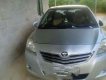 Toyota Vios 2011 - Cần bán gấp Toyota Vios đời 2011, màu bạc xe gia đình