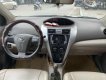 Toyota Vios E  2011 - Cần bán lại xe Toyota Vios E 2011, màu bạc xe gia đình, giá chỉ 265 triệu
