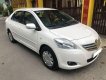 Toyota Vios E 2013 - Bán Toyota Vios E sản xuất năm 2013, màu trắng chính chủ, giá 235tr