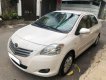 Toyota Vios E 2013 - Bán Toyota Vios E sản xuất năm 2013, màu trắng chính chủ, giá 235tr