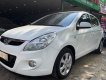 Hyundai i20 2011 - Cần bán gấp Hyundai i20 2011, màu trắng, nhập khẩu nguyên chiếc, giá chỉ 289 triệu