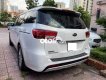 Kia Sedona 2016 - Cần bán Kia Sedona sản xuất 2016, màu trắng