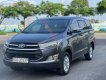 Toyota Innova   E 2017 - Bán xe Toyota Innova E đời 2017, màu nâu