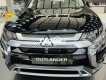 Mitsubishi Stavic 2021 - Cần bán Mitsubishi Outlander đời 2021, màu đen