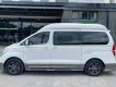 Hyundai Grand Starex   Limousine 2.4L AT  2017 - Bán Hyundai Grand Starex Limousine 2.4L AT sản xuất 2017, màu trắng, xe nhập như mới giá cạnh tranh