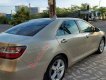 Toyota Camry   E  2017 - Bán Toyota Camry E năm 2017, màu xám còn mới